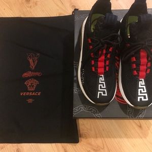 Versace Chain Reactions